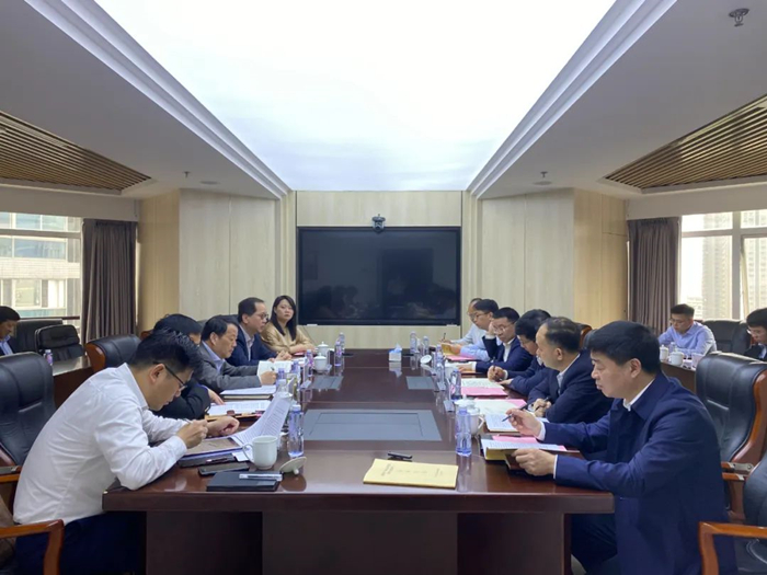 市委常委、市政府常务副市长王卫安一行拜访中建材凯盛科技集团